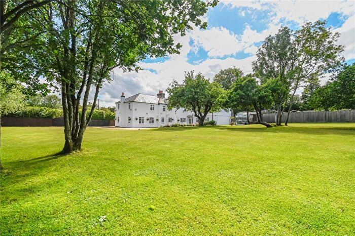 5 Bedroom House For Sale In Wash Water, Newbury, Berkshire, RG20