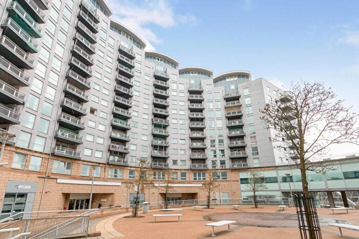 2 Bedroom Flat To Rent In Crown Heights Alencon Link, Basingstoke, Hampshire, RG21