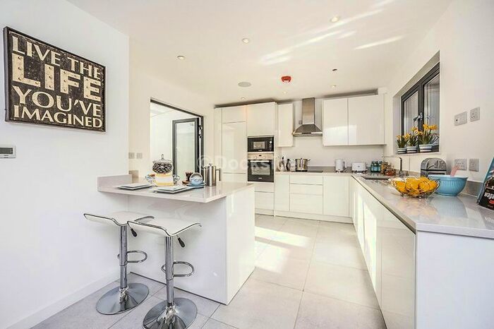 4 Bedroom Property To Rent In The Hamiltons, Chatham, ME5