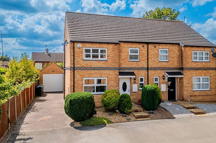 3 Bedroom Semi-Detached House For Sale In Azalea Mews, Selby, YO8