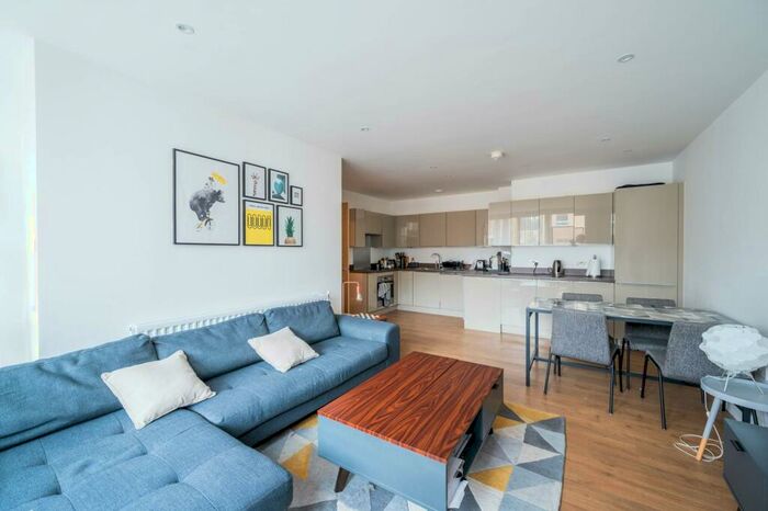 2 Bedroom Flat To Rent In Violet Road, , Bow, London, E3