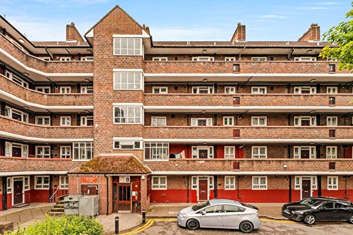 3 Bedroom Flat For Sale In Lawrence Close, White City Estate, W12