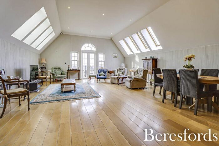 2 Bedroom Penthouse For Sale In Rhapsody Crescent, Warley, CM14