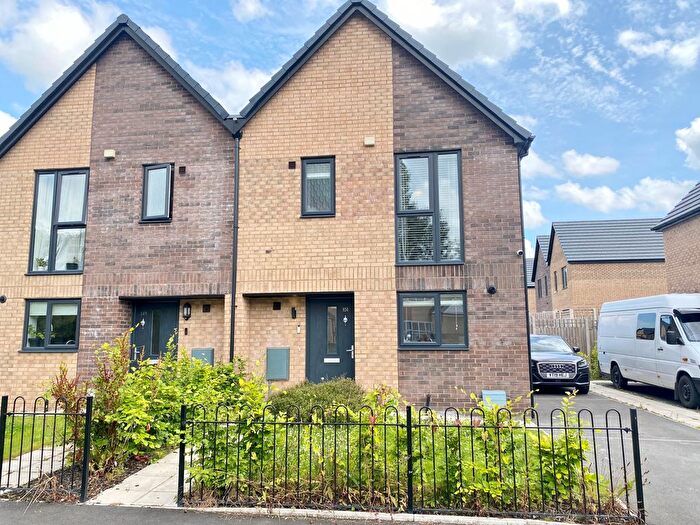 3 Bedroom Semi-Detached House For Sale In Oak Road, Partington, M31