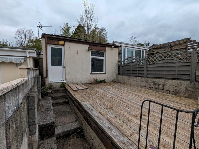 3 Bedroom End Of Terrace House For Sale In School Street, Tonyrefail, Porth, CF39