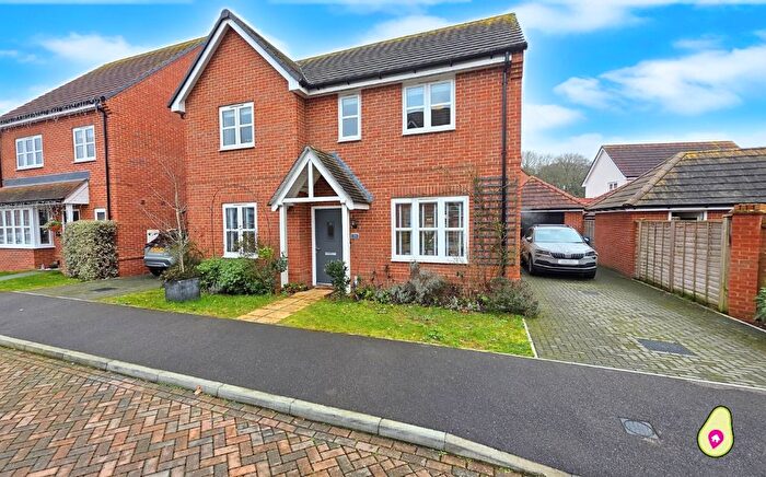 4 Bedroom Detached House For Sale In Waterside Lane, Sandhurst, Berkshire, GU47