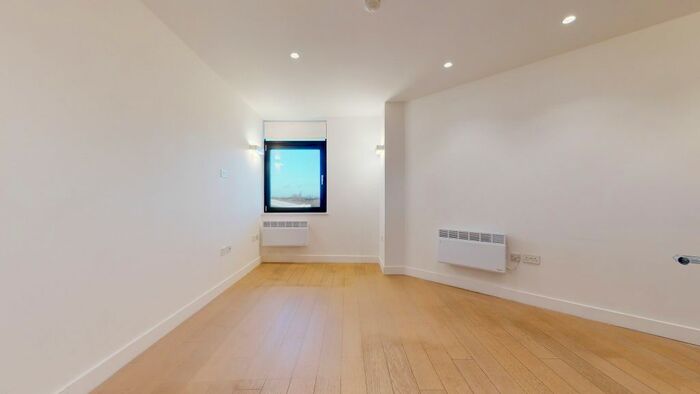 1 Bedroom Flat To Rent In New Horizons Court, Brentford, TW8