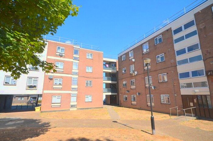 1 Bedroom Apartment To Rent In Avelon Road, Rainham, Essex, RM13