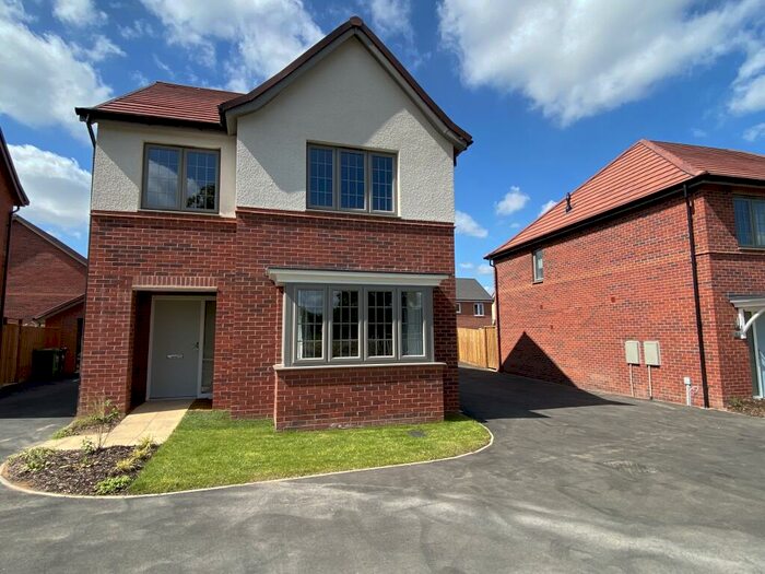 4 Bedroom House To Rent In Carter Meadow, Warwick, CV34