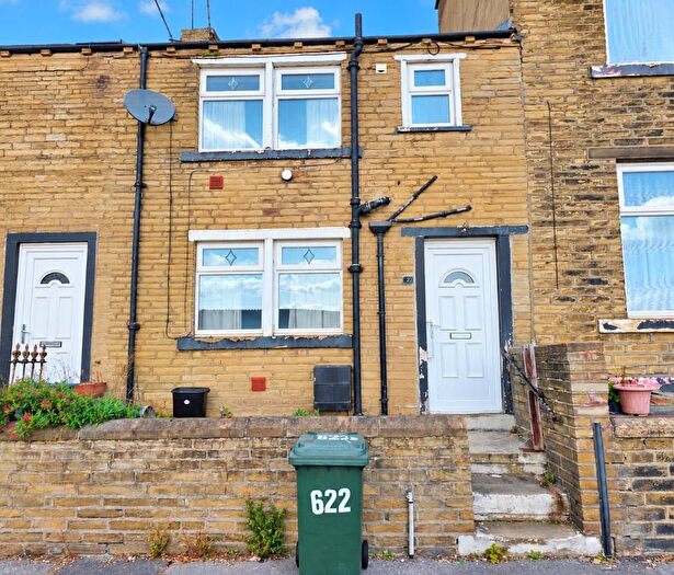 2 Bedroom Terraced House For Sale In Thornton Road, Bradford, BD8