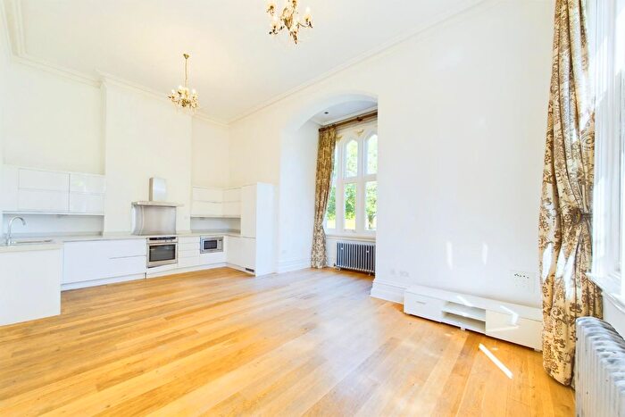 2 Bedroom Flat To Rent In The Galleries, Warley, Brentwood, CM14