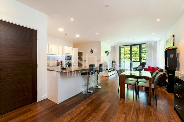 2 Bedroom Flat To Rent In Sitka House, Quebec Way, Canada Water, London, SE16