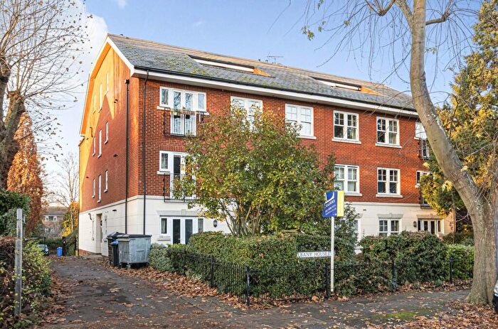 2 Bedroom Apartment For Sale In Albany House, Lovelace Road, Surbiton, KT6