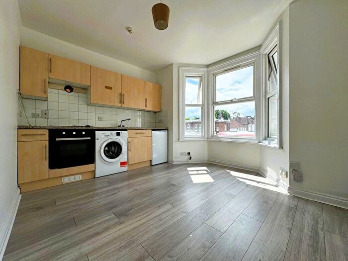 1 Bedroom Flat To Rent In Station Road, HA1