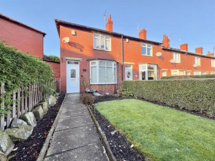 2 Bedroom End Of Terrace House For Sale In Elizabeth Street, Elland, HX5