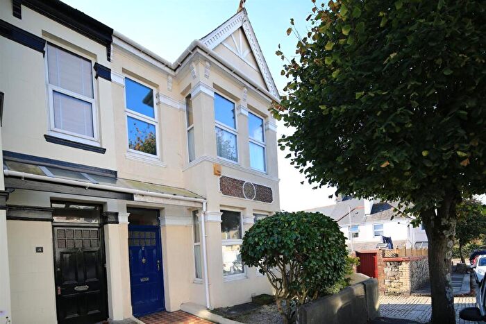 4 Bedroom House To Rent In Endsleigh Park Road, Peverell, Plymouth, PL3