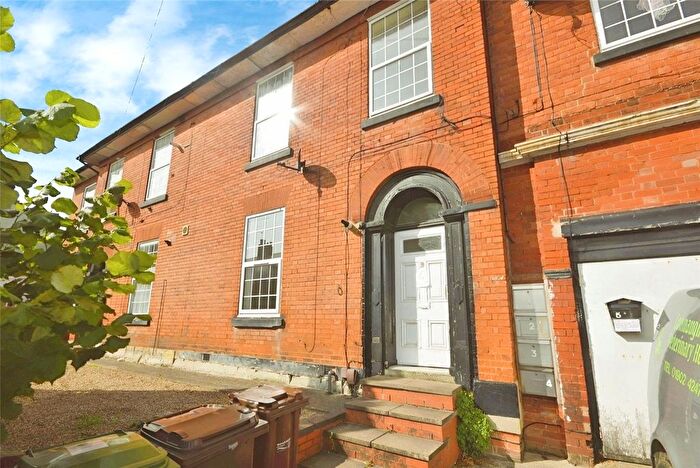 3 Bedroom Flat To Rent In Clarendon Street, Wolverhampton, West Midlands, WV3