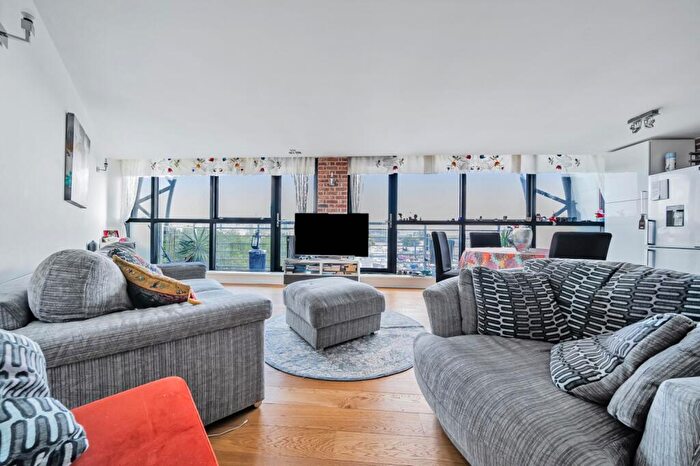 2 Bedroom Flat To Rent In Sweden Gate Southwark, SE16