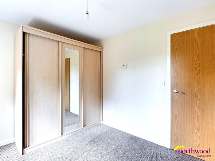 2 Bedroom Flat For Sale In Greenhead Street, Burslem, ST6