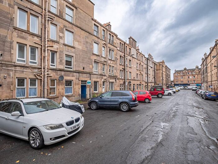 1 Bedroom Flat For Sale In / Wardlaw Place, Edinburgh, EH11