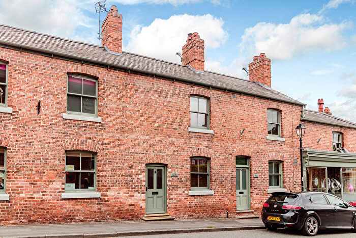 2 Bedroom Terraced House For Sale In High Street, Chester, CH3