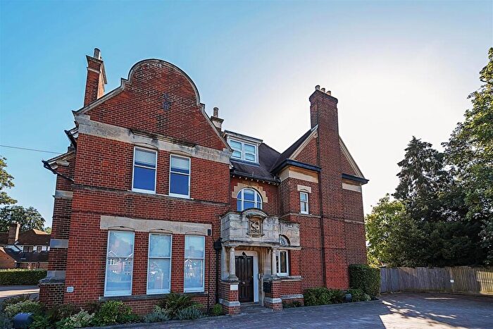 2 Bedroom Apartment For Sale In Bath Road, Reading, RG1