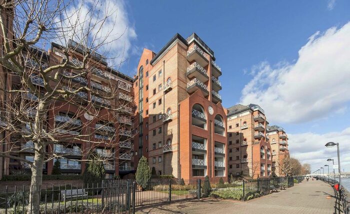 1 Bedroom Flat To Rent In William Morris Way, London, SW6