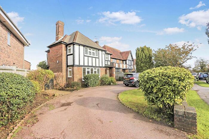 4 Bedroom House To Rent In Tongdean Lane, Brighton, BN1