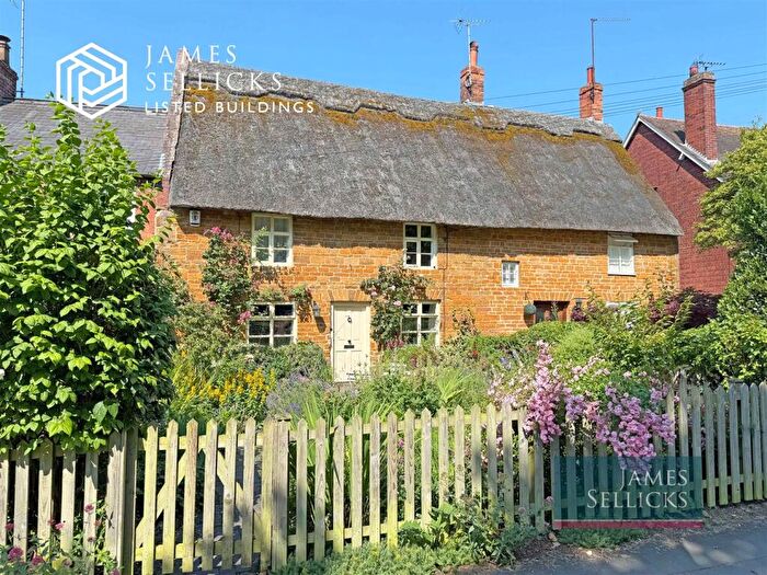 3 Bedroom Character Property For Sale In The Green, Great Bowden, Market Harborough, LE16
