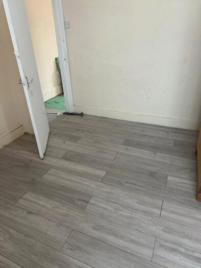 4 Bedroom Flat To Rent In High Street North, East Ham, E6