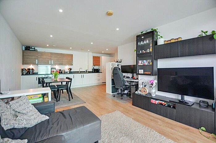 2 Bedroom Flat For Sale In New Festival Avenue, London, E14