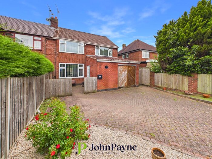 3 Bedroom Semi Detached House For Sale In Daventry Road, Styvechale, Coventry, CV3