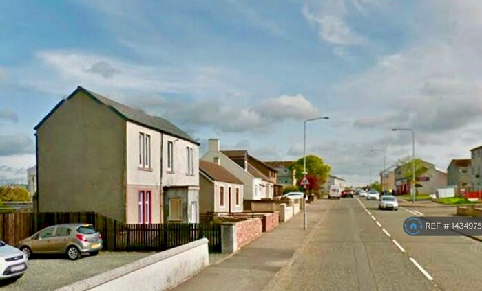 2 Bedroom Flat To Rent In South Street, Armadale, Bathgate, EH48