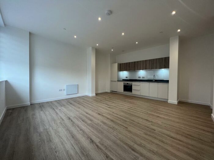 2 Bedroom Apartment To Rent In Normandy Hous, RG21