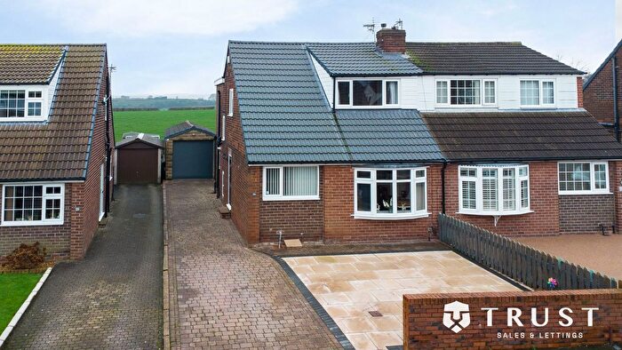 3 Bedroom Semi Detached House For Sale In Balmfield Crescent, Liversedge, WF15