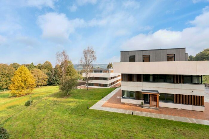 1 Bedroom Flat To Rent In Hopewood Park, Deepdene Avenue, Dorking, RH5