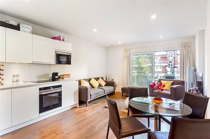 1 Bedroom Flat To Rent In Oakhill Road, Putney, London, SW15