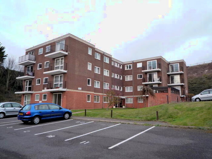 2 Bedroom Flat To Rent In Surrey Road, Seaford, BN25