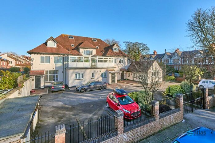 1 Bedroom Apartment For Sale In Mersey Road, Aigburth, L17