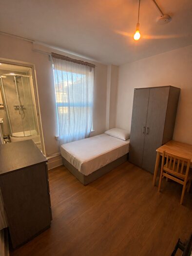 Studio To Rent In High Street, Chatham, ME4