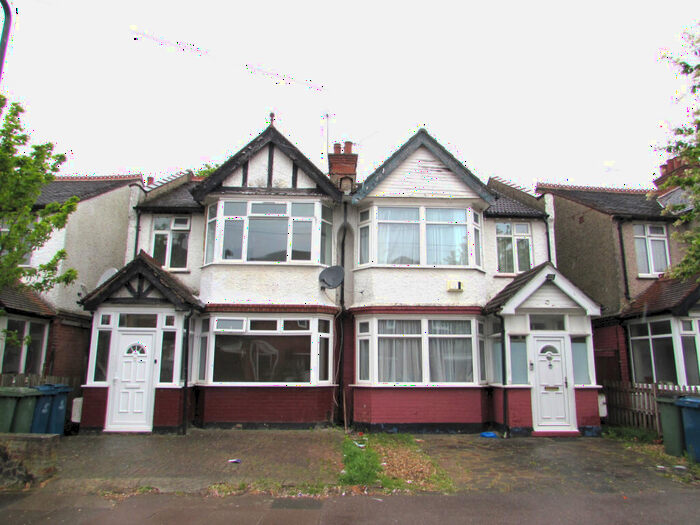 2 Bedroom Flat To Rent In Montrose Road, Harrow, Middlesex, HA3