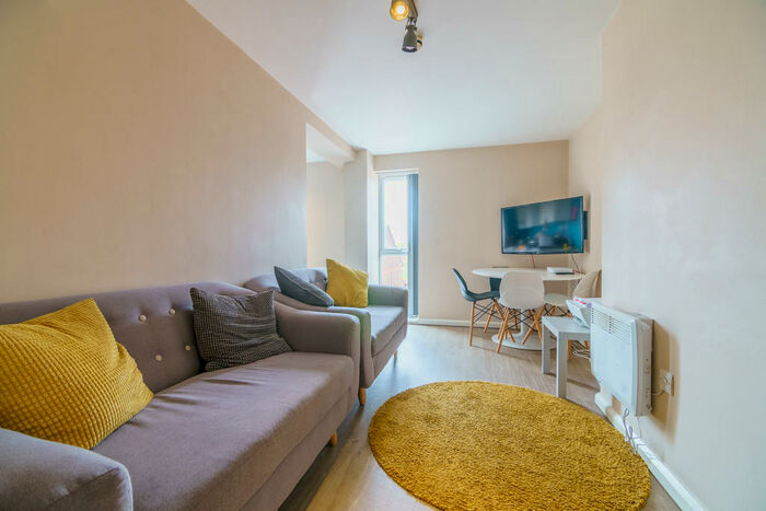 5 Bedroom Apartment To Rent In Forster Street, Nottingham, NG7