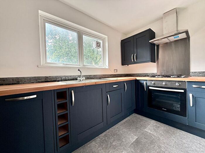 1 Bedroom Flat For Sale In Hickmore Walk, London, SW4