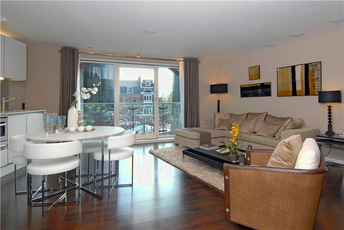 1 Bedroom Flat To Rent In Islington On The Green, A Islington Green, Angel, Islington, London, N1