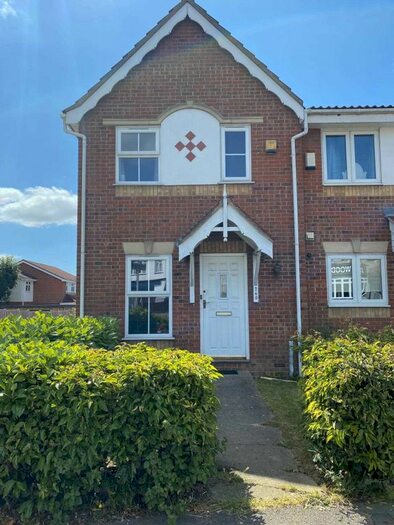 2 Bedroom Semi-Detached House To Rent In Eastwood Road, Eastwood, SS9