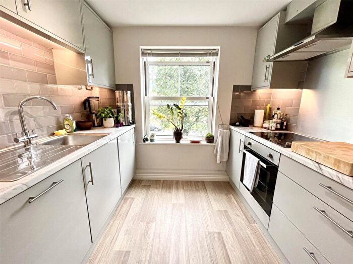 3 Bedroom Apartment To Rent In Long Ashton, Bramley Copse, BS41
