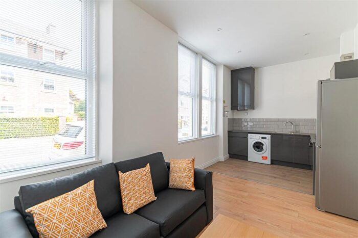 2 Bedroom Apartment To Rent In Hutton Terrace, Sandyford, Newcastle Upon Tyne, NE2