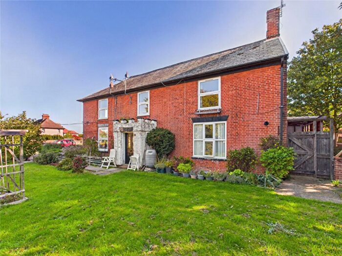 1 Bedroom Apartment For Sale In Princes Road, Felixstowe, Suffolk, IP11