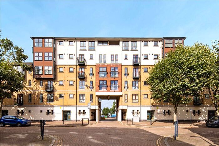 2 Bedroom Flat To Rent In Windsor Hall, Wesley Avenue, London, E16