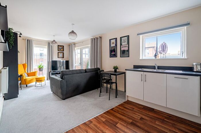 1 Bedroom Flat For Sale In Acorn Lodge, Pascal Mews, Oakgrove, MK10